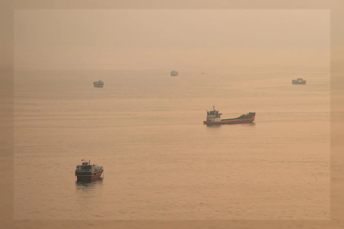 Ilustrasi tanker minyak di jalur pelayaran Selat Hormuz