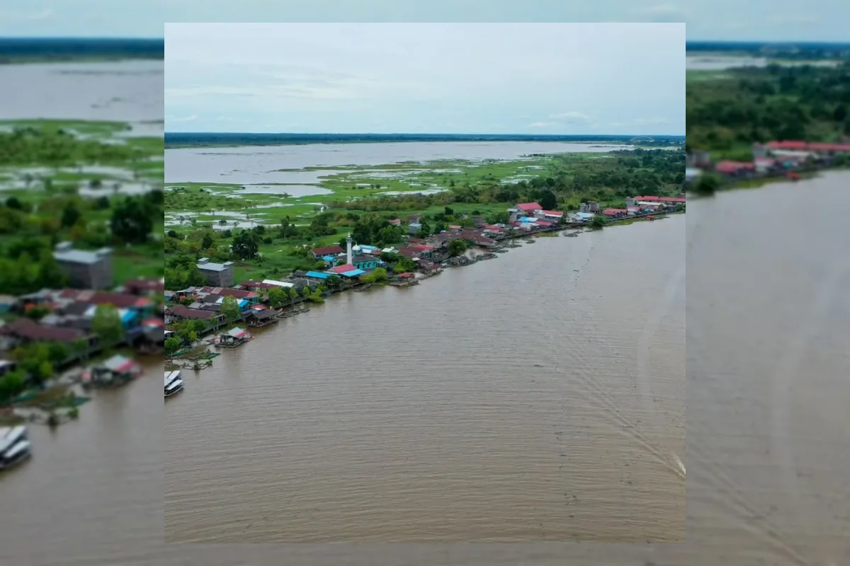 Ilustrasi kapal kargo dan asuransi pengangkutan laut