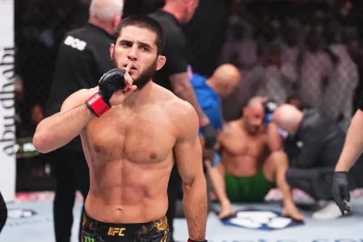 Islam Makhachev vs Carlos Prates: Rekor, Prediksi, dan Status Kabar Duel Perebutan Gelar UFC