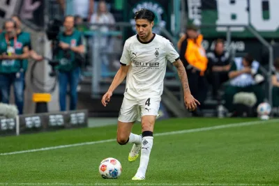 Gladbach Menang Dua Kali Tanpa Dia, Kevin Diks Ternyata Absen karena Alasan Pribadi yang Tak Dirinci Klub