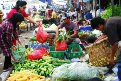 Update Harga Sembako Jatim Selasa 20 Oktober 2026: Cabai Rawit Tembus Rp61 Ribu, Ayam Justru Turun
