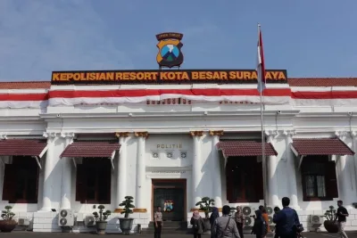 Dibebaskan dari Kabag Wassidik dan Jadi Pamen "Dalam Rangka Riksa": AKBP Edy Herwiyanto, Ayah Wali Kota Kediri, Dimutasi Sehari Usai Pemeriksaan Paminal Dibenarkan Kapolda