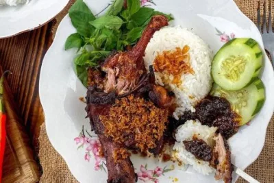 Berburu Bebek Bumbu Hitam di Malang? Ini 5 Warung dari Porsi Jumbo sampai yang Cuma Buka sampai Siang