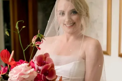 Kabar Bahagia dari Dunia Sihir! Evanna Lynch (Luna Lovegood) Resmi Menikah, Intip Momen Pesta Vegan yang Magis