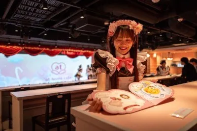 Kafe Pelayan Jepang: Dari Hobi 'Geek' Menjadi Daya Tarik Wisatawan