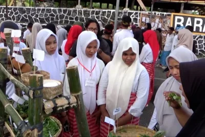 Melestarikan Pengobatan Herbal di Wakatobi Lewat Festival Tanaman Obat
