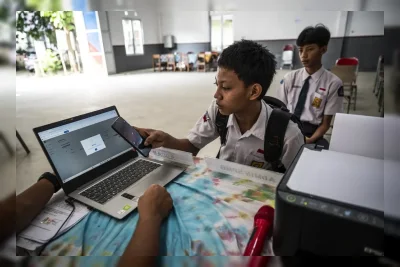 Link Unduh Dokumen Prapendaftaran SPMB Jakarta 2026 di SIDANIRA
