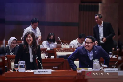 Kemkomdigi Kaji Wajibkan Nomor Ponsel untuk Registrasi Akun Medsos