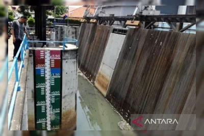 BPBD DKI Jakarta Naikkan Status Pintu Air Pasar Ikan Jadi Siaga 1