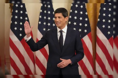 Kevin Warsh Resmi Dilantik sebagai Ketua Fed di Tengah Dilema Kebijakan Moneter