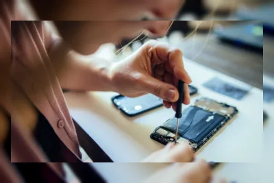 Bahaya Servis iPhone: Cara Mengamankan Data HP Anda