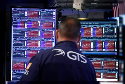 Wall Street Mendekati Rekor, Saham AS Ikuti Kenaikan Global