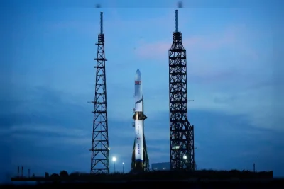 Roket New Glenn Milik Blue Origin Meledak Saat Uji Mesin