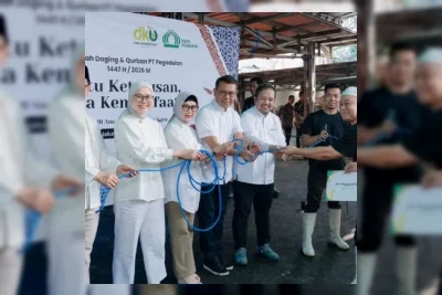 Rohis Pegadaian Distribusikan 4.500 Paket Daging Kurban di Bekasi