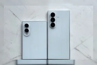 Dummy Unit Samsung Galaxy Z Fold8 dan Fold8 Ultra Muncul dalam Foto Perbandingan