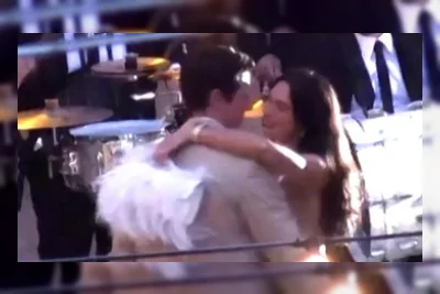 Momen Dua Lipa dan Callum Turner Berdansa Mesra di Pesta Pernikahan