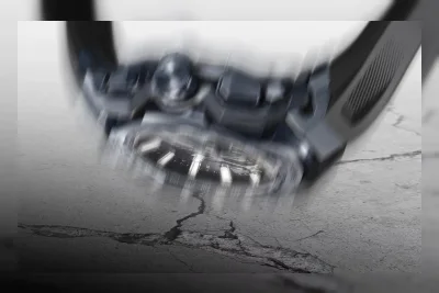 Casio Luncurkan Jam Tangan G-Shock MTG-B4000B-1A dengan Serat Karbon dan Baja di AS
