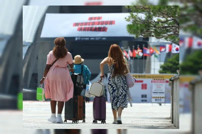 HYBE Minta Maaf atas Keterlambatan Malam Pertama Tur Dunia BTS di Busan