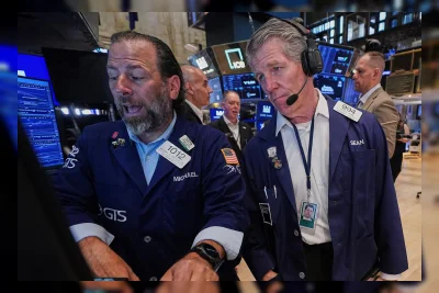 Dow Cetak Rekor Tertinggi, Nasdaq dan S&P 500 Melemah