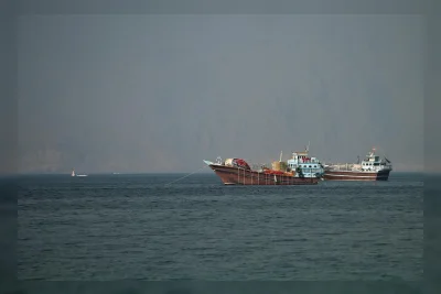 Iran Serang Bahrain dengan Drone, Kapal di Selat Hormuz Juga Dibombardir