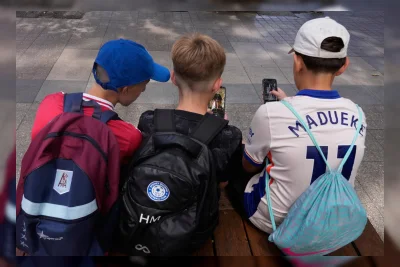 Australia Gandakan Denda untuk Facebook dan Instagram Gagal Lindungi Anak