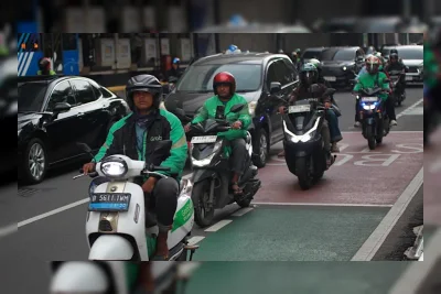 Ojol Minta Potongan Komisi 8% Diperluas ke Layanan Delivery