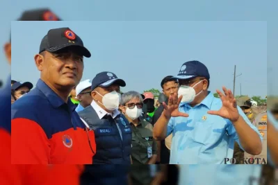 Menteri LH Tinjau Pemadaman TPA Jatiwaringin, Titik Api Tersisa 3,6 Persen