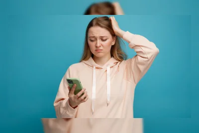 Kebiasaan yang Dilakukan Hampir Semua Pengguna Smartphone Setelah Bangun Tidur