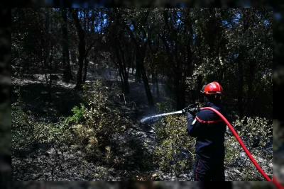 Kebakaran Hutan di Prancis Selatan Paksa Tour de France Larang Penonton di Etap 3