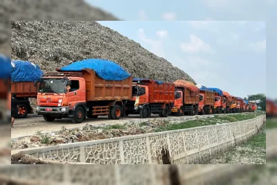 DLH Jakarta Siapkan Sarana Pemadaman dan Posko 24 Jam di TPST Bantargebang