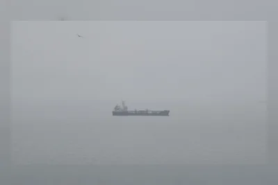 Tanker Terjebak di Teluk Persia Mulai Keluar, Pemilik Waswas Lagi