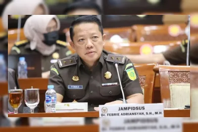 Febrie Adriansyah Disorot Lagi: Cafe dan Money Changernya Digeledah Polri