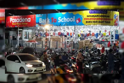 Warga Serbu Toko Perlengkapan Anak di Depok, Sempat Timbulkan Kemacetan