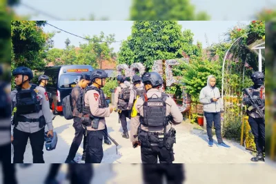 Polisi Kantongi Identitas Pelaku Teror Bom SDN Srengseng Sawah 15