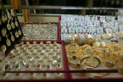 Harga Emas Perhiasan Hari Ini 14 Juli 2026 Stagnan, Paling Murah Rp425.000