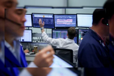 Aksi Jual Saham Chip Seret Wall Street ke Zona Merah