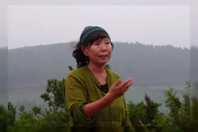 Pendiri Jeju Olle Dianugerahi Medali Kehormatan Secara Anumerta