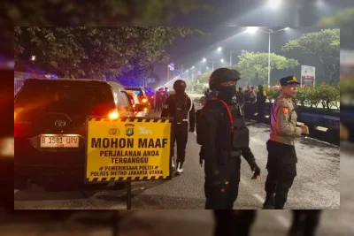 Patroli Gabungan Brimob dan Polres Jakut Tangkap 6 Pemuda, 3 Diduga Terlibat Curas