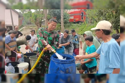Warga Terdampak Kekeringan di Serang Dapat Bantuan 10 Ribu Liter Air Bersih