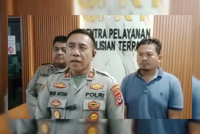 Polisi Bongkar Toko Kosmetik yang Jadi Kedok Jual Obat Keras Ilegal, Dua Pelaku Ditangkap