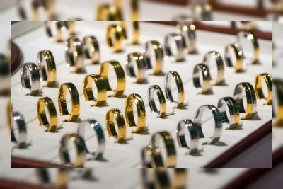 Harga Emas Perhiasan 24K Anjlok Lagi Hari Ini 21 Juli 2026, Jadi Rp2,1 Jutaan per Gram