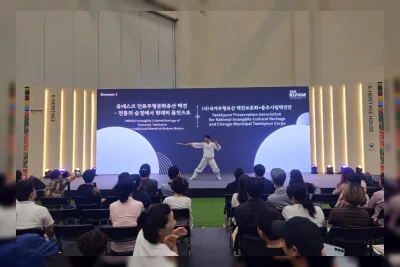 Pertunjukan Harian Warisan Budaya Korea di Sidang Komite Warisan Dunia