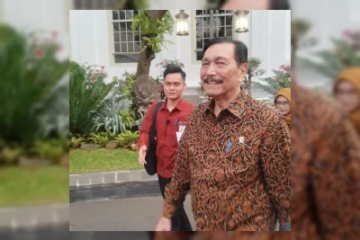 Luhut Usul Perluasan Uji Coba Digitalisasi Bansos ke 100 Daerah