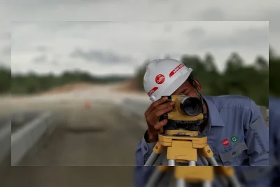 Pendapatan ADHI Anjlok 18%, Kas Susut di Semester I-2026