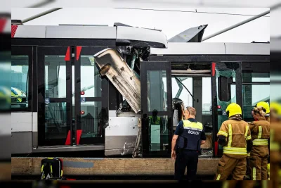 Dua Trem Tabrakan di Jembatan Ikonik Rotterdam, 15 Terluka