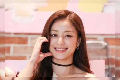 Jihyo Ungkap Isi Hati soal Perpanjangan Kontrak dengan JYP