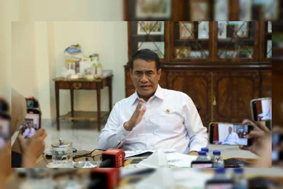 Amran Beber Penipuan Beras Fortifikasi, Konsumen Dirugikan Rp71 T