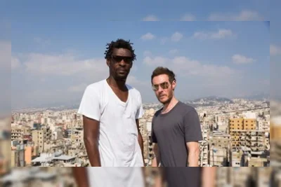 Kibar Bendera Palestina, 2 Personel Massive Attack Dicekal Singapura