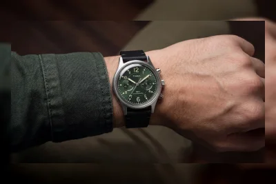 Timex Rilis Dua Jam Tangan MK1 Chronograph Baru dengan Dial Sunray dan Tali Kulit