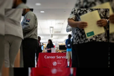 Partisipasi Kerja Berkurang, Tingkat Pengangguran AS Juli Turun